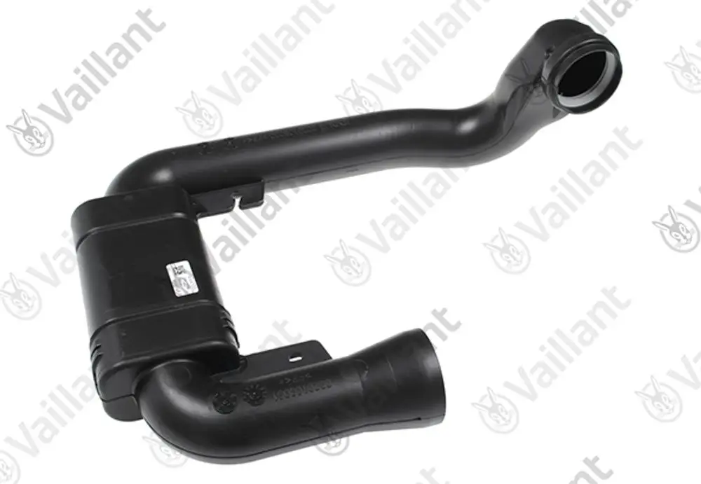 Vaillant Luftrohr mit gebogenem Verlauf, einer Anschlussöffnung und einem integrierten Komponentenabschnitt. Aus schwarzem Kunststoff gefertigt.